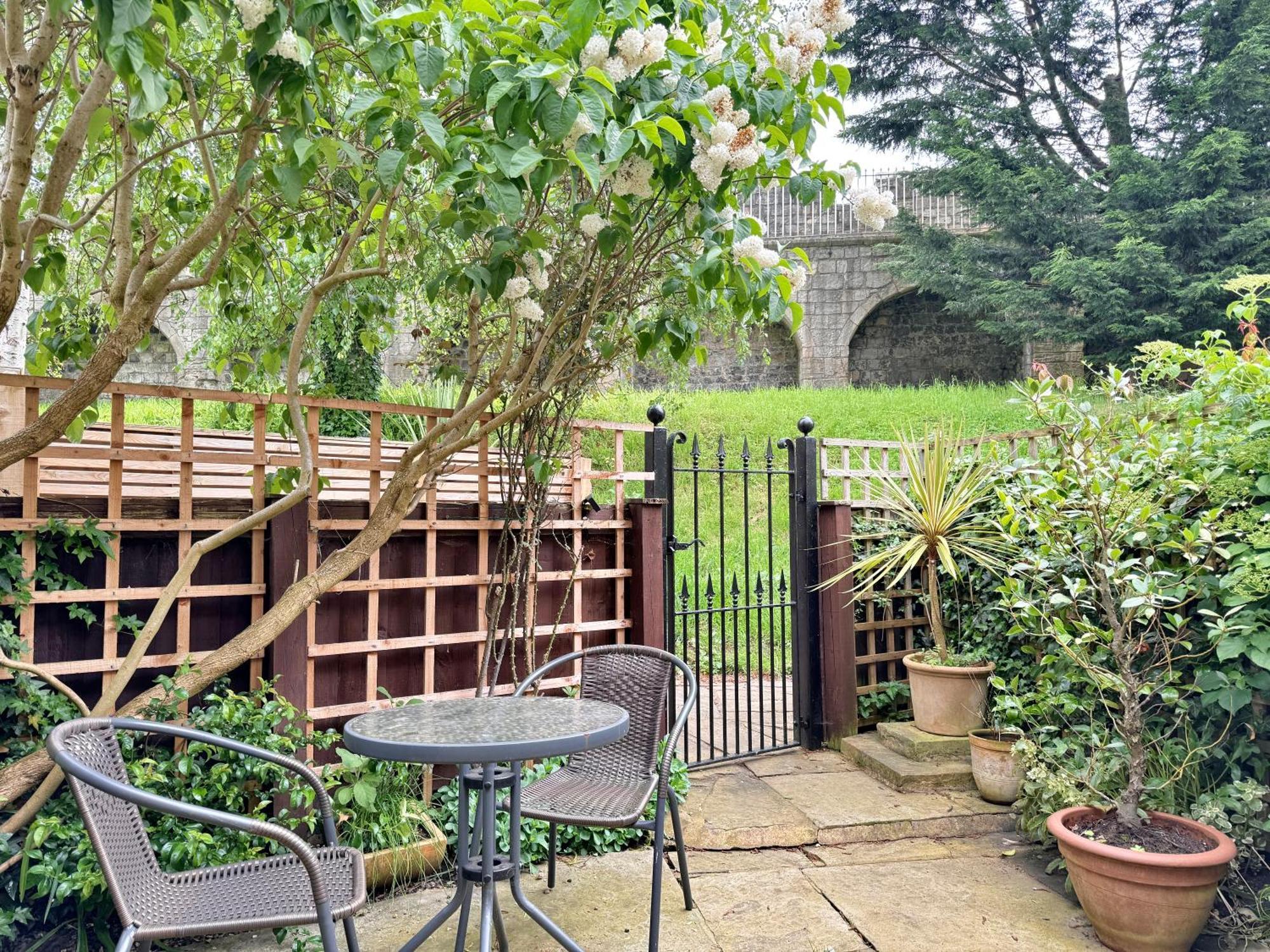 Cherry Blossom Cottage 约克 外观 照片